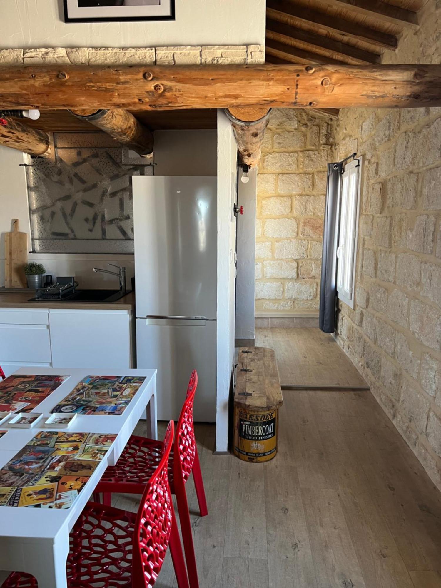 Lou Mireio Lägenhet Aigues-Mortes Exteriör bild